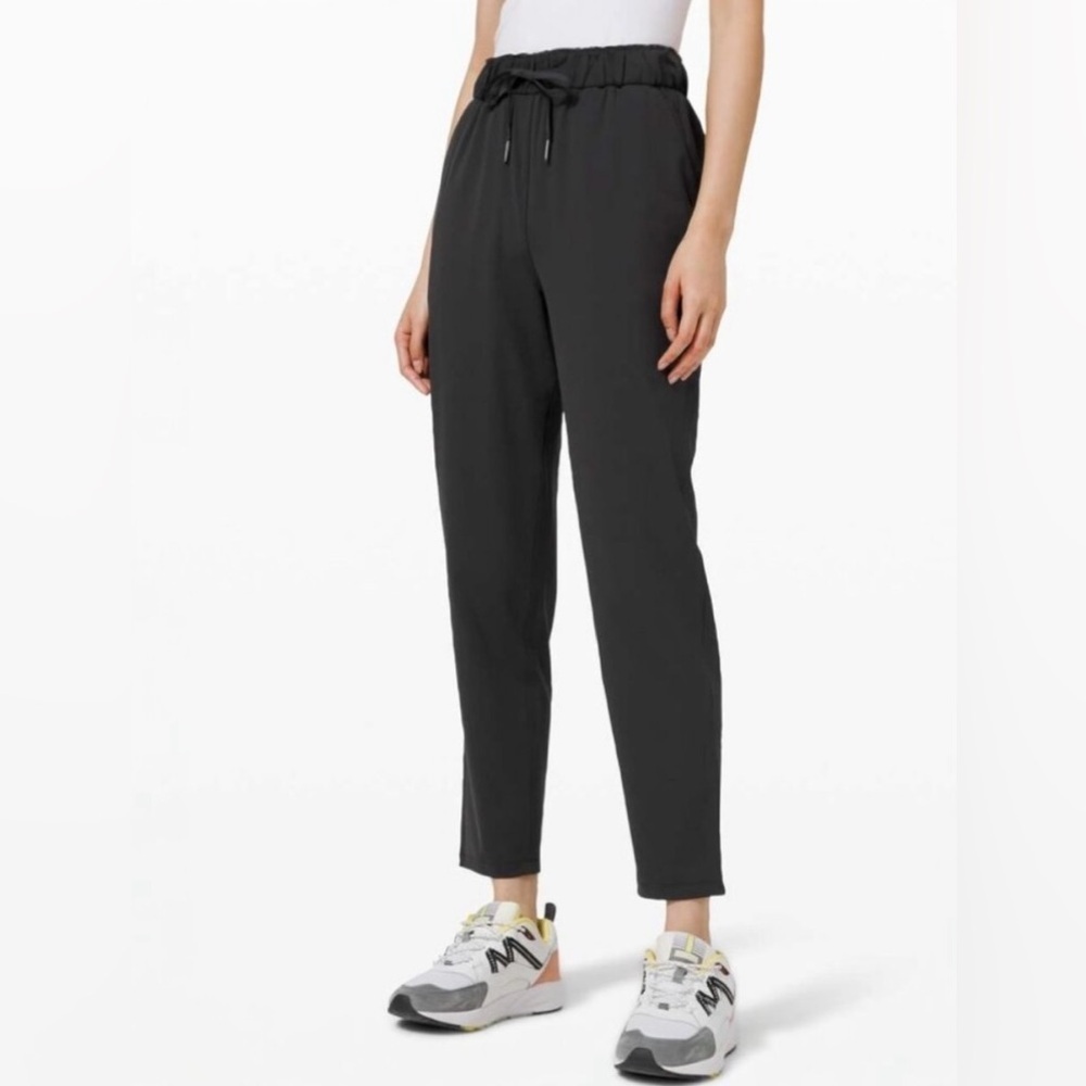 Lululemon sz 4 Keep Moving Pant Black Drawstring Pants Trouser great condition
